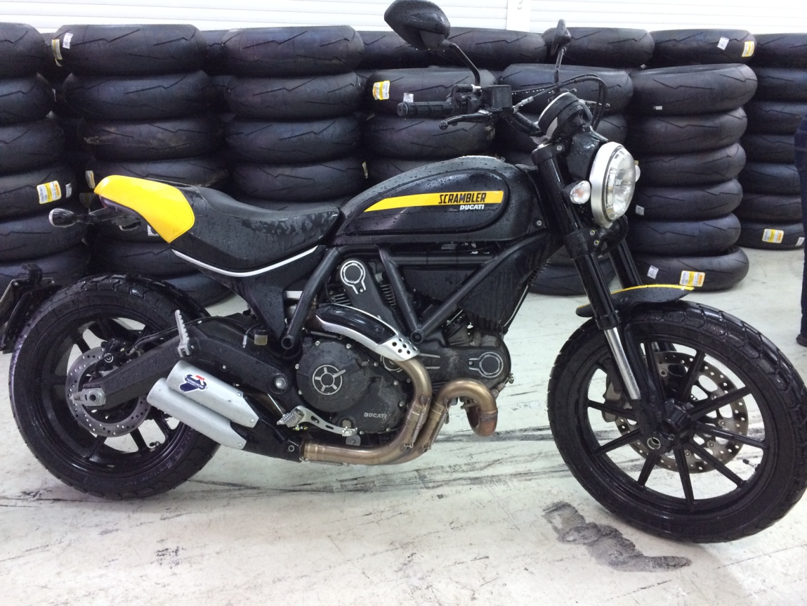 Ducati SCramble Neumoto Neumaticos de Moto Ducati Delaer Trainig 2015