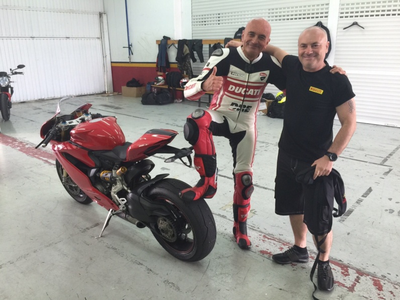 Dario Marchetti y Toni Castillo Neumoto Neumaticos de Moto Ducati Delaer Trainig 2015